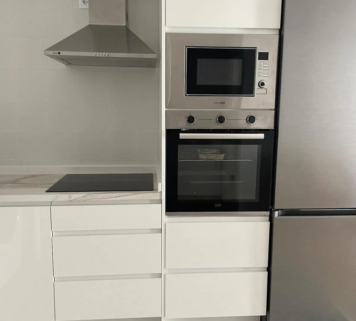 דירות בנאלמדנה Piso A Estrenar